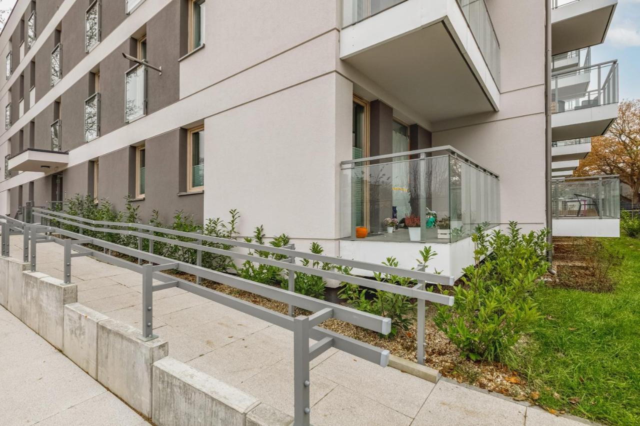Green Square Apartment With Balcony Swinoujscie By Noclegi Renters المظهر الخارجي الصورة